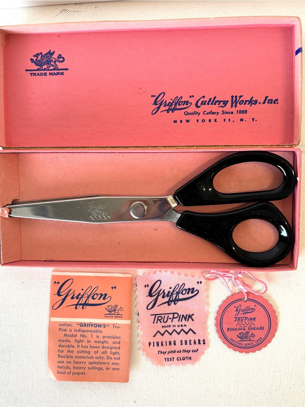 Griffon Vintage Tru-Pink Pinking Shears Scissors Made in USA w/ box Instructions